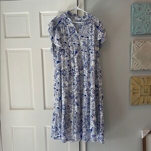 Chic Blue and White Floral Maxi Dress